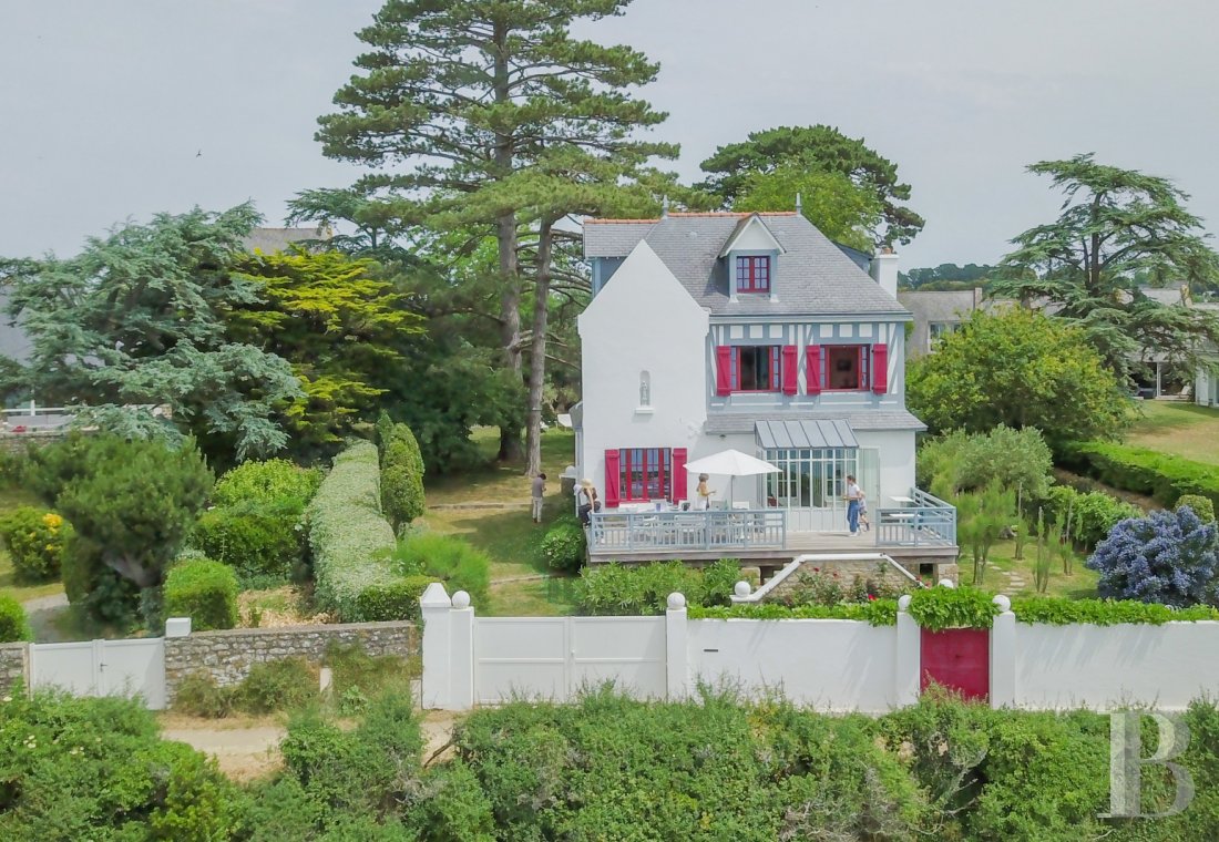 On the Île-aux-Moines, in the Gulf of Morbihan, a family house where you can almost step out onto the water - photo  n°2